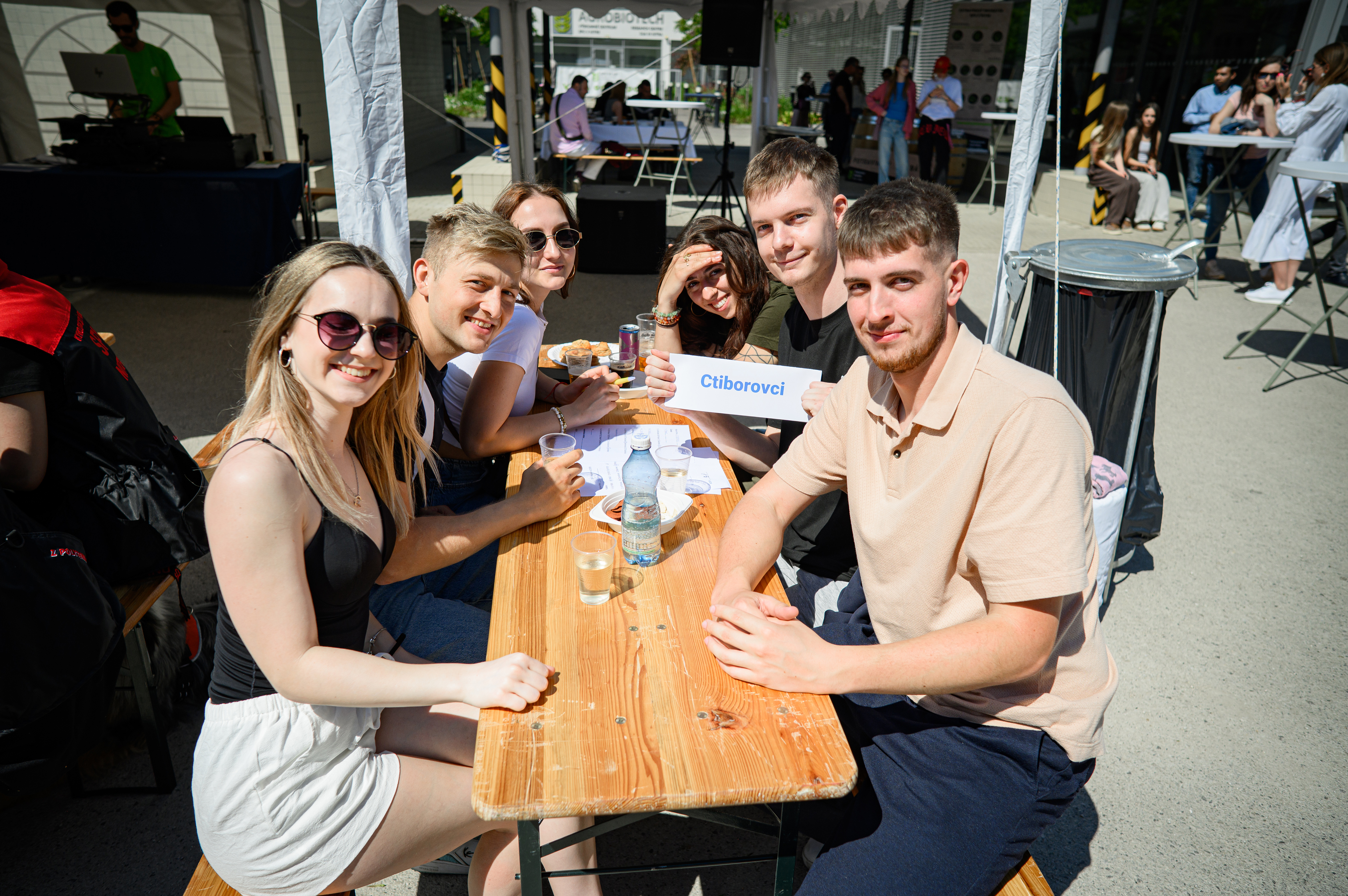 Stavanie maja_26-215.jpg